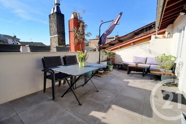 Appartement T4 à vendre  5 pièces - 97,60 m2 MONTLUEL - 01