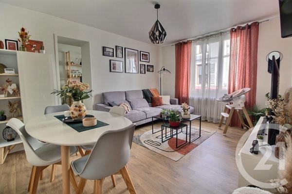 Appartement T4 à vendre  5 pièces - 97,60 m2 MONTLUEL - 01