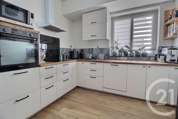 Appartement T4 à vendre  5 pièces - 97,60 m2 MONTLUEL - 01