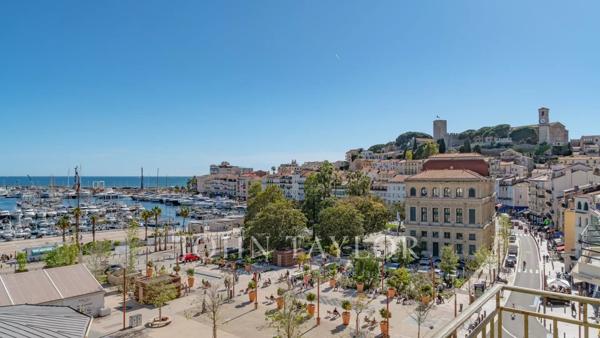 Exclusivité – Bel appartement bourgeois avec vue mer et Vieux Port
