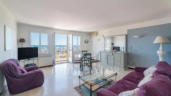 Exclusivité – Bel appartement bourgeois avec vue mer et Vieux Port