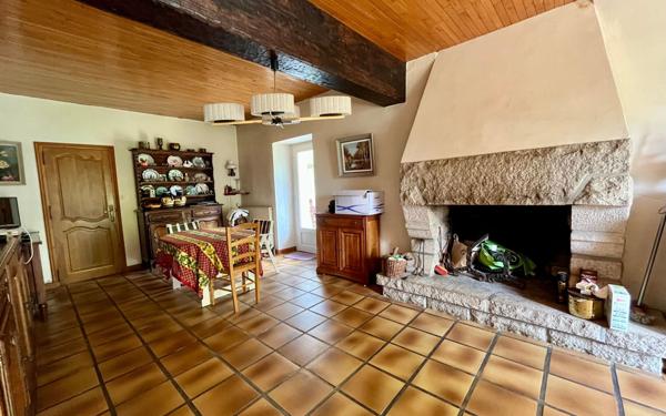 Maison à vendre    5 pièces • 122,21 m2 Lanrivain