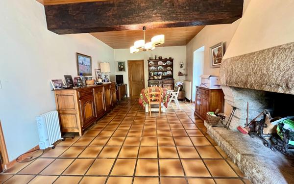 Maison à vendre    5 pièces • 122,21 m2 Lanrivain