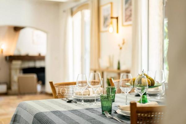Élégant mas provençal de plain-pied au cœur d’un domaine privé