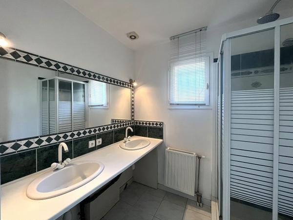 Maison 7 pièces - 150 m²