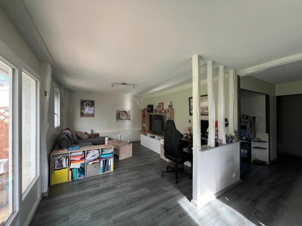 Immeuble à vendre    5 pièces •  Cazaubon