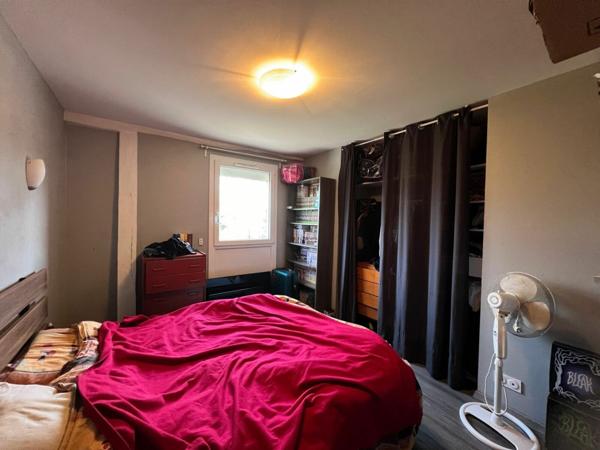 Immeuble à vendre    5 pièces •  Cazaubon