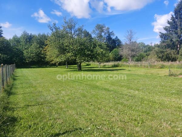 Maison indépendante habitable de suite sur un beau terrain clos !!