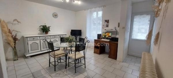 Maison indépendante habitable de suite sur un beau terrain clos !!