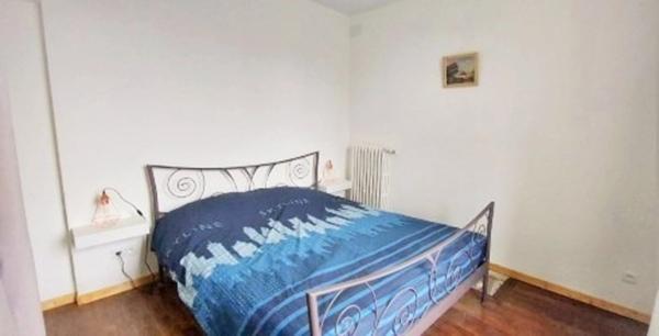 Maison indépendante habitable de suite sur un beau terrain clos !!