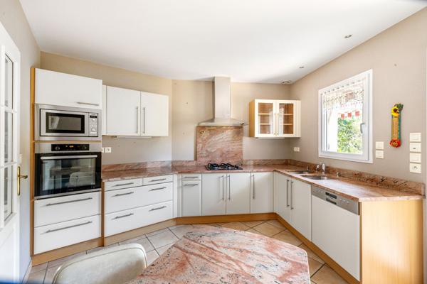 Superbe maison familiale à vendre sur Léognan