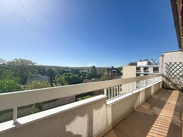 Chatou - Dernier étage avec terrasse 550 000 € **  - Référence  V160010329