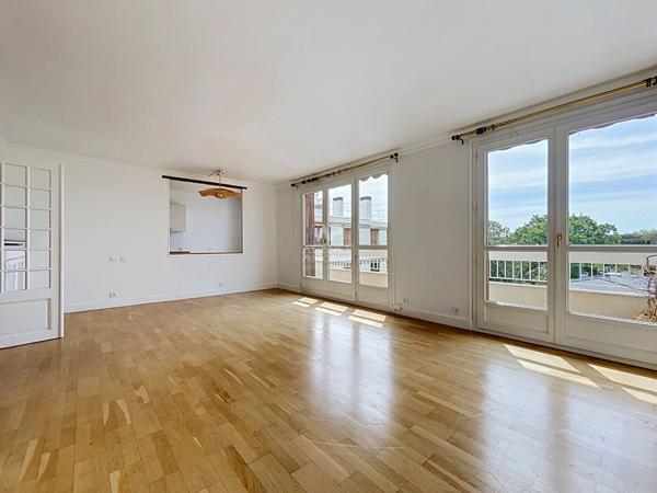 Chatou - Dernier étage avec terrasse 550 000 € **  - Référence  V160010329