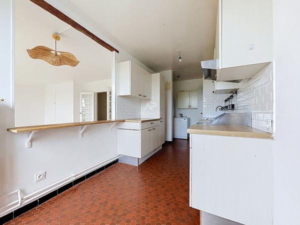Chatou - Dernier étage avec terrasse 550 000 € **  - Référence  V160010329