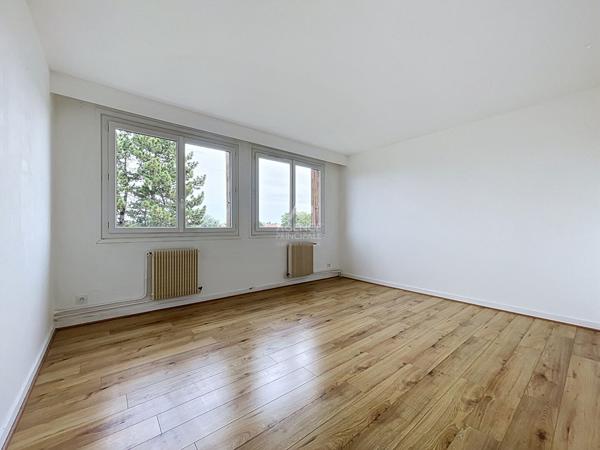 Chatou - Dernier étage avec terrasse 550 000 € **  - Référence  V160010329