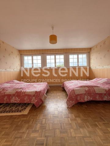 REMUNGOL- Jolie propriété à vendre de 171 m² avec 4 chambres, sous-sol complet avec 3 garages