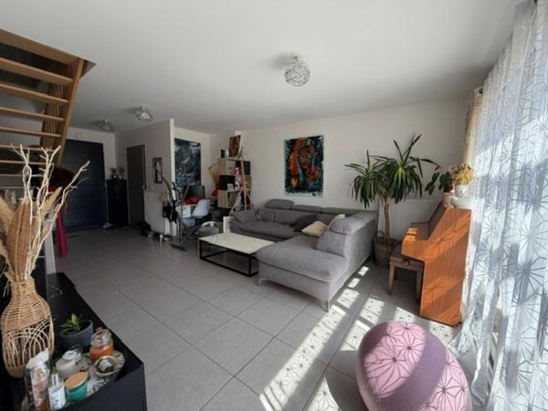Maison
                                                                                                                                                                                                                                                                                                                        4 pièce(s)                                                                                                                                                                                                          3 chambre(s)                                                                                                                                                                                                          91  m²