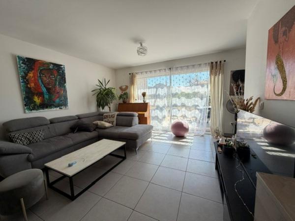 Maison
                                                                                                                                                                                                                                                                                                                        4 pièce(s)                                                                                                                                                                                                          3 chambre(s)                                                                                                                                                                                                          91  m²