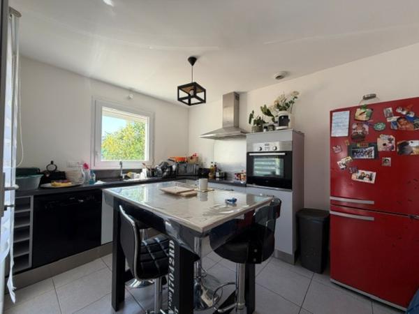 Maison
                                                                                                                                                                                                                                                                                                                        4 pièce(s)                                                                                                                                                                                                          3 chambre(s)                                                                                                                                                                                                          91  m²