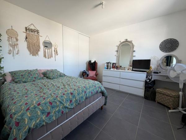 Maison
                                                                                                                                                                                                                                                                                                                        4 pièce(s)                                                                                                                                                                                                          3 chambre(s)                                                                                                                                                                                                          91  m²