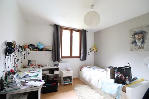 Vizille (38220) MAISON INDIVIDUELLE LIMITE VAULNAVEYS/VIZILLE