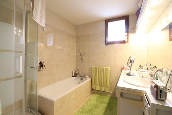 Vizille (38220) MAISON INDIVIDUELLE LIMITE VAULNAVEYS/VIZILLE