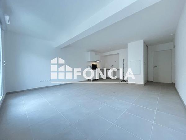 Location Studio 39 m² - PARENTHESE Vitrolles 13127