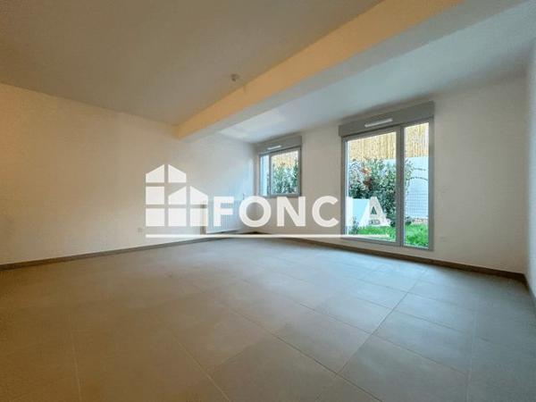 Location Studio 39 m² - PARENTHESE Vitrolles 13127
