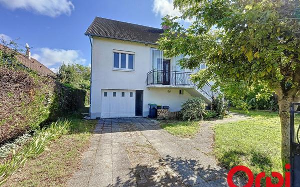 Maison à vendre    6 pièces • 214 m2 Saint-Amand-Montrond