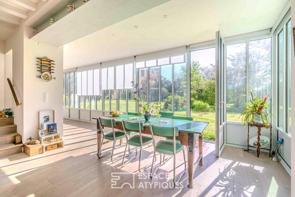 Propriété d’exception offrant une vue unique au coeur d’un cadre verdoyant