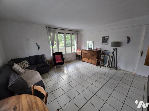 Proche de la gare RER C d'ATHIS MONS