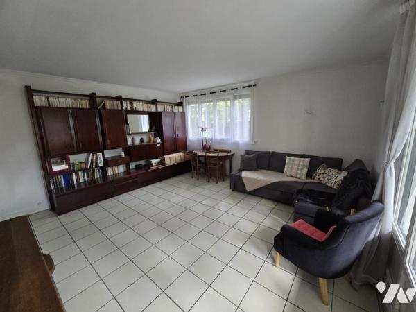 Proche de la gare RER C d'ATHIS MONS