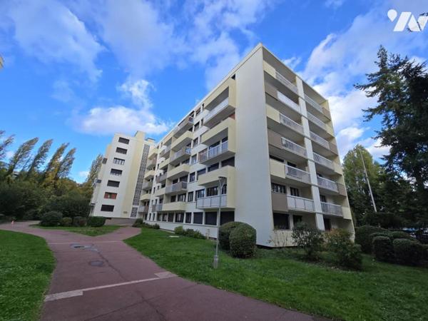 Proche de la gare RER C d'ATHIS MONS