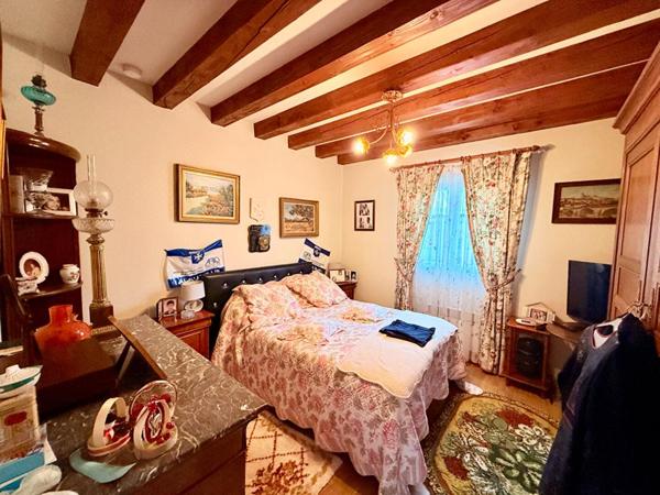 Maison de caractère 250 m² , 10 pièces sur Terrain 1000 m² à Joigny