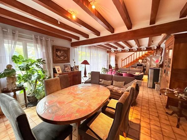 Maison de caractère 250 m² , 10 pièces sur Terrain 1000 m² à Joigny