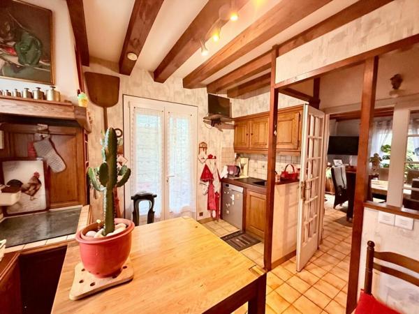 Maison de caractère 250 m² , 10 pièces sur Terrain 1000 m² à Joigny