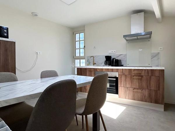 Location                                                      Appartement
                        
                     2 pièces                      45 m2                     à Albi