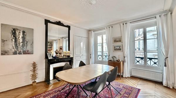 Paris 09 - St Georges - Appartement familial 86m2 - 2 chambres - 2 salles d'eau/wc