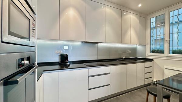 Paris 09 - St Georges - Appartement familial 86m2 - 2 chambres - 2 salles d'eau/wc