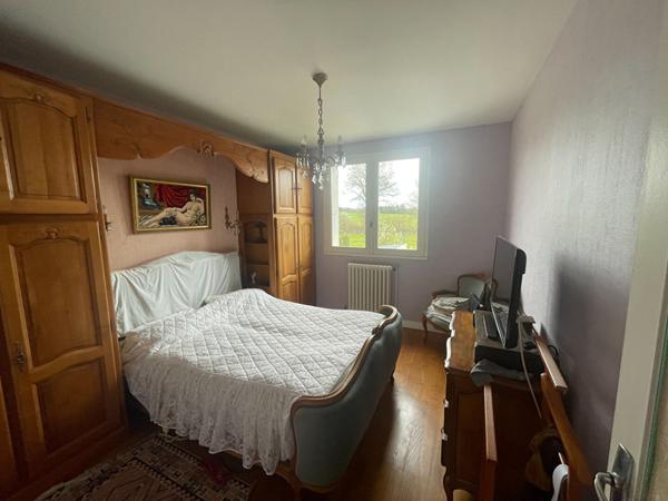 Maison Betton 6 pièce(s) PROXIMITE RENNES / TERRAIN 748 M² / DEPENDANCES / PAS DE VIS A VIS / PROCHE BUS