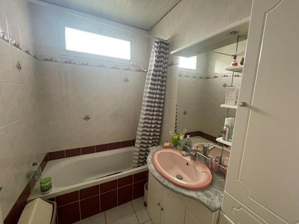 Maison Betton 6 pièce(s) PROXIMITE RENNES / TERRAIN 748 M² / DEPENDANCES / PAS DE VIS A VIS / PROCHE BUS