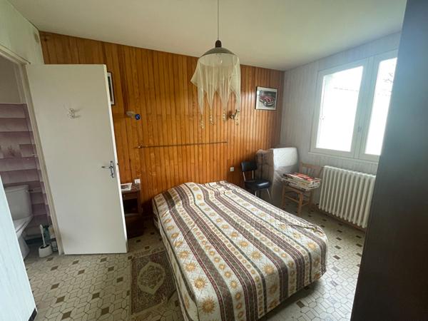 Maison Betton 6 pièce(s) PROXIMITE RENNES / TERRAIN 748 M² / DEPENDANCES / PAS DE VIS A VIS / PROCHE BUS