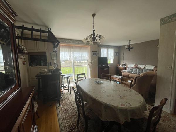 Maison Betton 6 pièce(s) PROXIMITE RENNES / TERRAIN 748 M² / DEPENDANCES / PAS DE VIS A VIS / PROCHE BUS