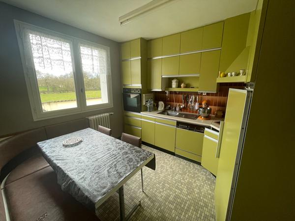 Maison Betton 6 pièce(s) PROXIMITE RENNES / TERRAIN 748 M² / DEPENDANCES / PAS DE VIS A VIS / PROCHE BUS