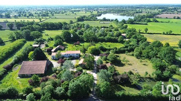 Camping à vendre 30 000 m² Gourgé