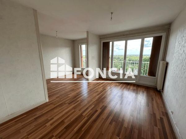 Location Studio 40 m² - RUE DU GAL DE GALEMBERT Blois 41000