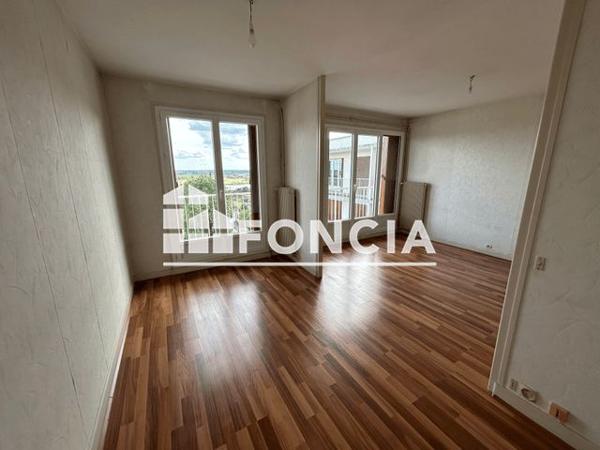 Location Studio 40 m² - RUE DU GAL DE GALEMBERT Blois 41000