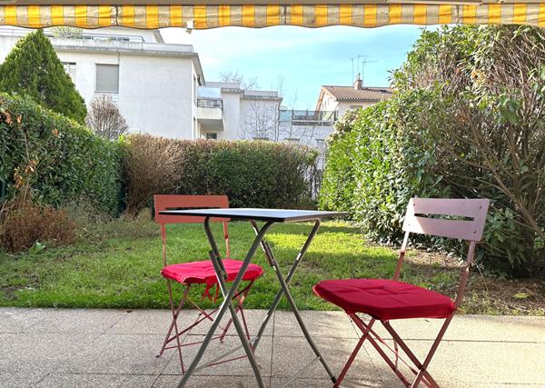 Appartement T3 de 89m² en rez de jardin privatif de 55m² et terrasse de 13m²