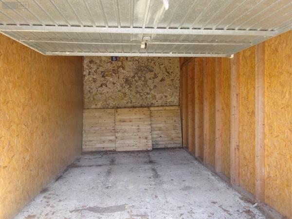 Garage fermé à vendre à Nogent-le-Rotrou dans l'Eure-et-Loir (28400), ref : NOG 996