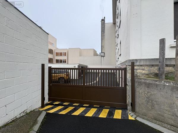 Garage - Parking à vendre à Laon dans l'Aisne (02000), ref : 02002-350